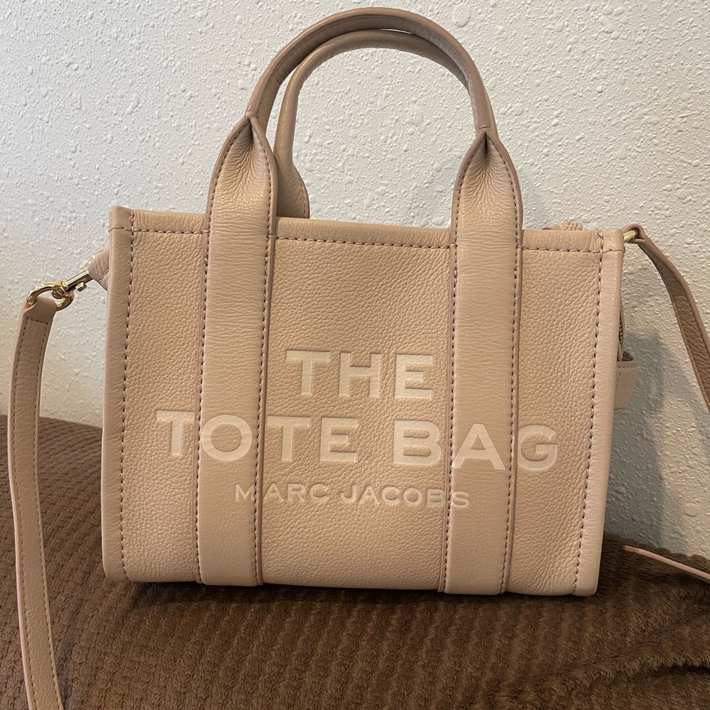 REPOST- Leather Marc Jacobs the tote bag mini